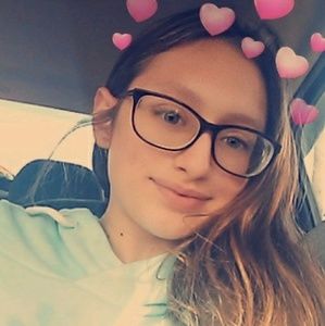 Meet your Posher, Maddie